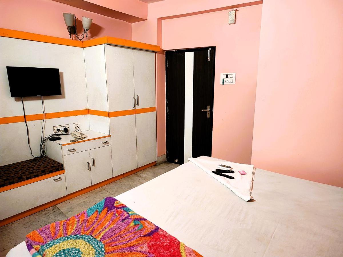 Staymaker Tirupati Guest House 加尔各答 外观 照片