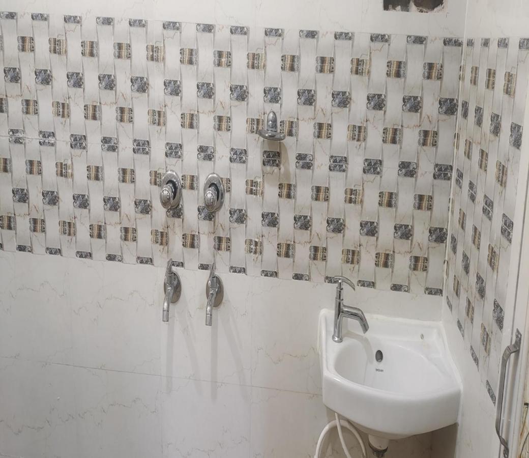 Staymaker Tirupati Guest House 加尔各答 外观 照片