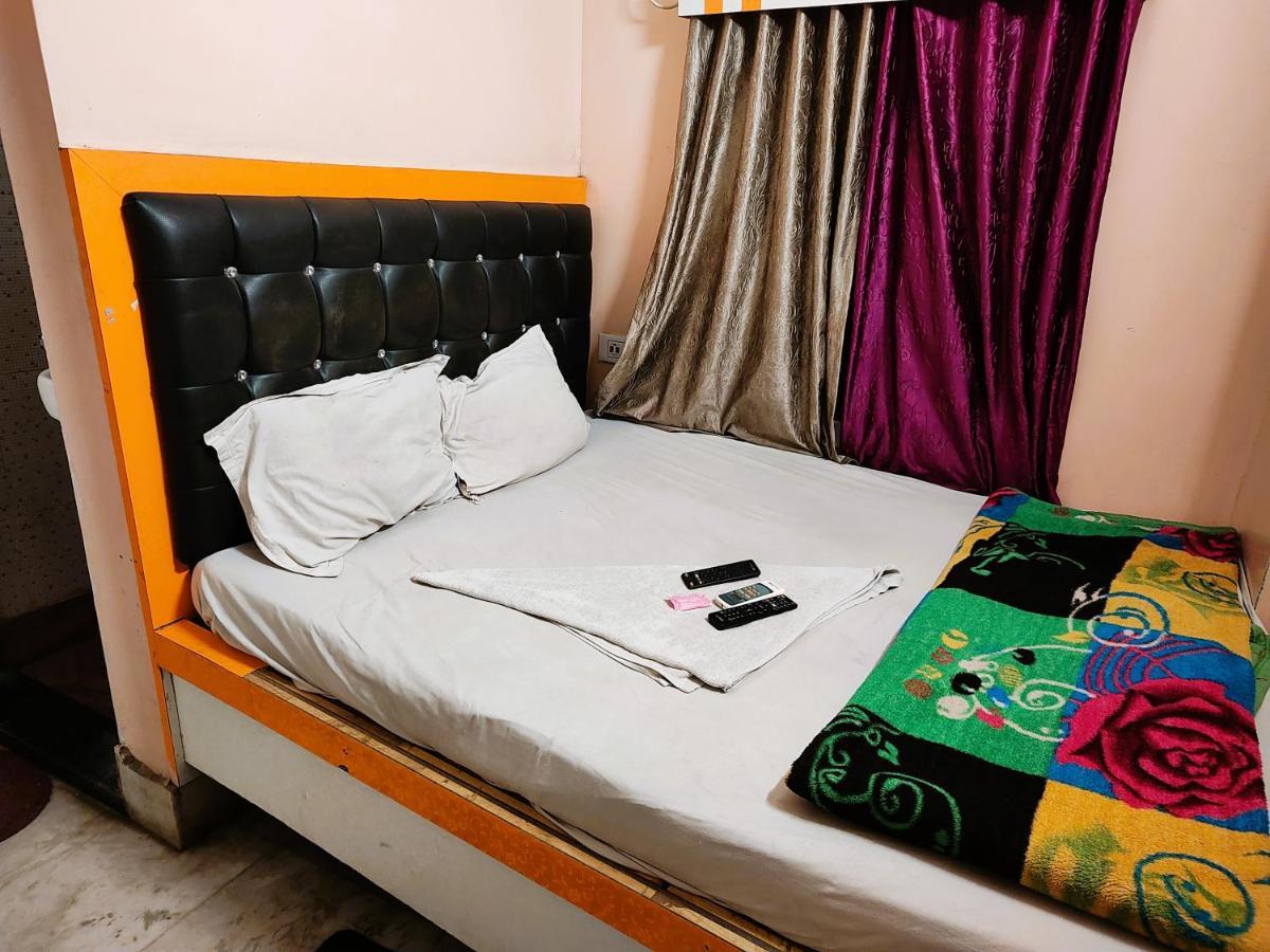 Staymaker Tirupati Guest House 加尔各答 外观 照片